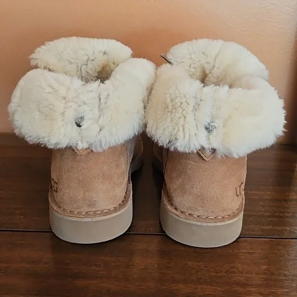 UGG Women's Brown and Cream Lace-Up Winter Boots - Picture 7 of 15